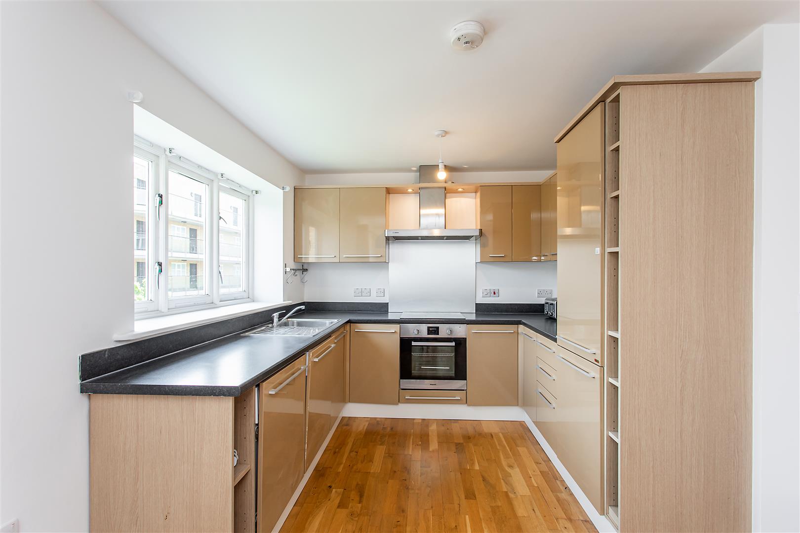 1 bed property in Westport Street, Limehouse